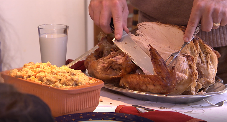 AFBF_Thanksgiving_dinner-turkey.PNG