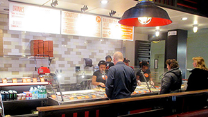 Blaze Pizza lets customers customize their pizzas.
