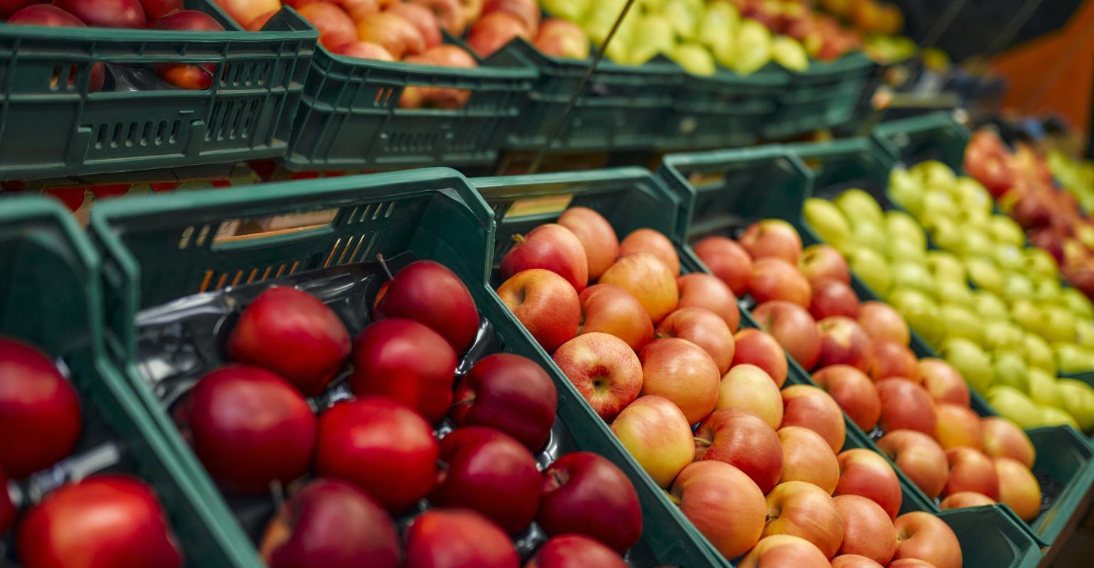 Shoppers want fresh, but grocers don't always agree