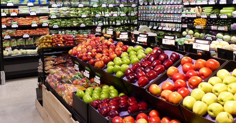 Supermarket_produce_section-closeup-Photo_by_RR.jpg