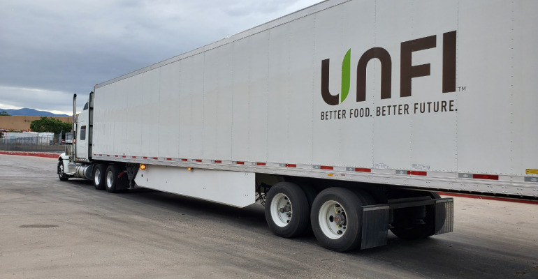UNFI_trailer_truck_0_1_1.png