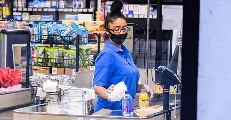 supermarket-worker-wearing-mask-nyc.jpg